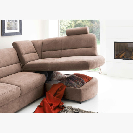 Moderne Wohnlandschaft mit Ottomane rechts