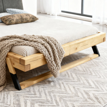 Dřevěná postel masiv 160 x 200 cm Josef – robust und modern