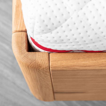 Moderne Doppelbett 180 x 200 aus Massivholz