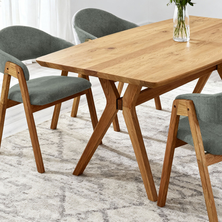 Dubový jídelní stůl oválný 180 × 90 cm a židle Arco matová