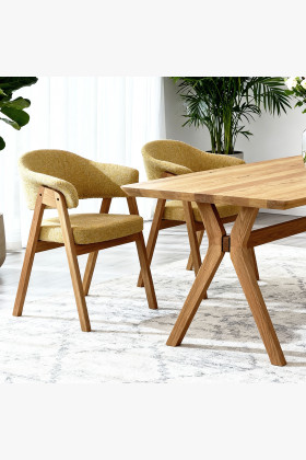 Dubowy ovaler Esstisch 180 × 90 cm und gelber Stuhl Mona 2