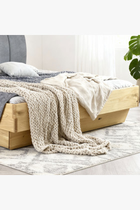 Massivholzbett 180 x 200 mit Stauraum und gepolstertem Kopfteil 2