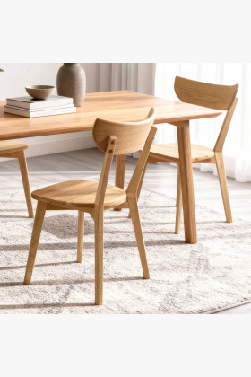 Holztisch und Holzstühle Set 2