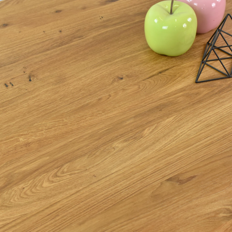 Holztisch und Holzstühle Set