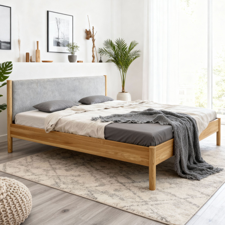 Bett aus massivem Eichenholz mit Stoffkopfteil 180 x 200 cm