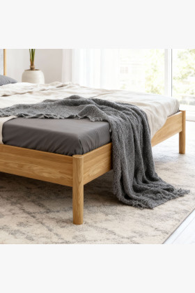 Bett aus massivem Eichenholz mit Stoffkopfteil 180 x 200 cm 2