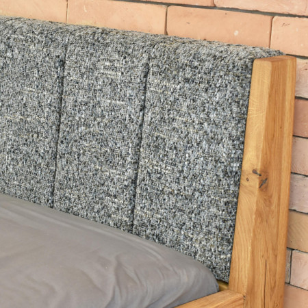 Eiche Bett 180 x 200 cm mit gepolstertem Kopfteil