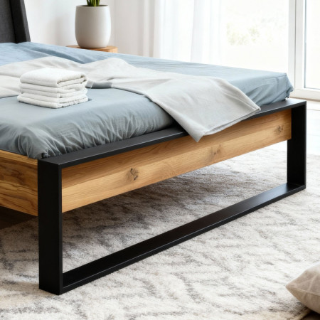 Eichenbett mit Metallfüßen 180 x 200 cm