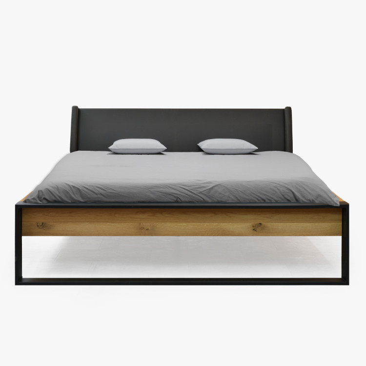 Eichenbett mit Metallfüßen 180 x 200 cm