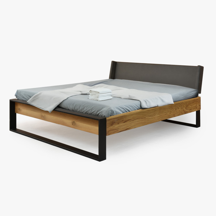 Eichenbett mit Metallfüßen 180 x 200 cm