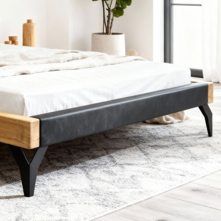 Dubový Bett aus Balken mit schwarzer Polsterung 180 x 200 cm