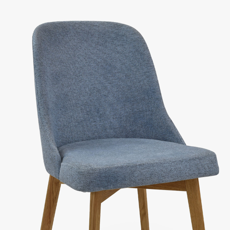 Elegante Esszimmerstühle in blauem Stoff und Eichenbeinen