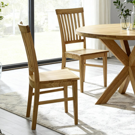 Jídelní set Holger & Rain – massiver Eichenholz-Tisch und robuste Stühle
