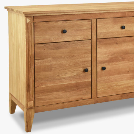 Dubische Kommode mit Türen im rustikalen Stil