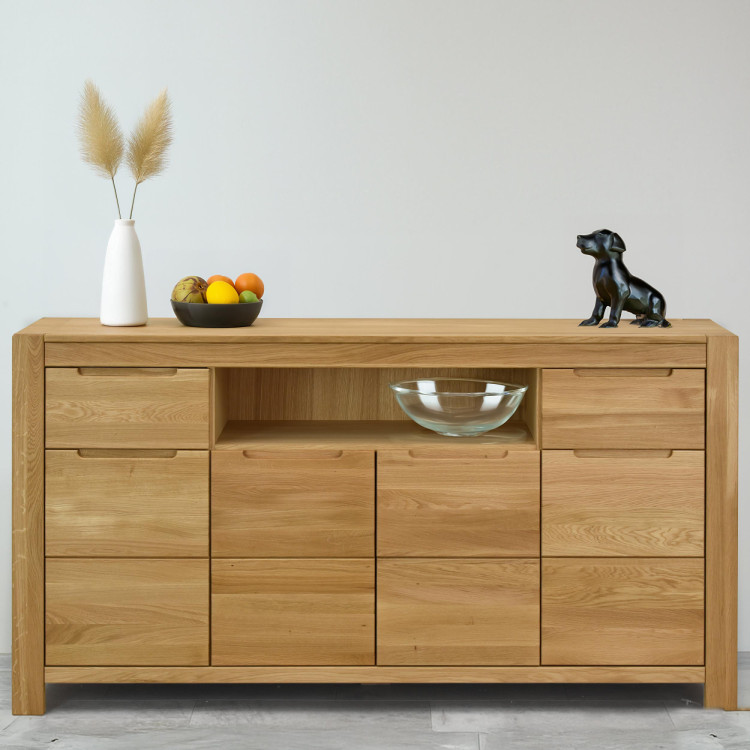 Lange Eichenkommode für das Schlafzimmer