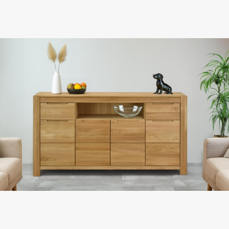 Lange Eichenkommode für das Schlafzimmer