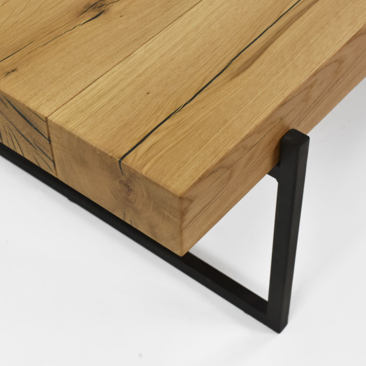 Konferenztisch aus Holzbalken