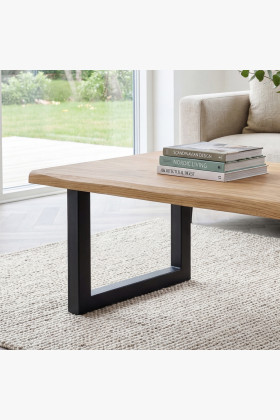 Eichen-Couchtisch mit Metallbeinen 2