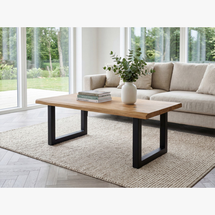 Eichen-Couchtisch mit Metallbeinen