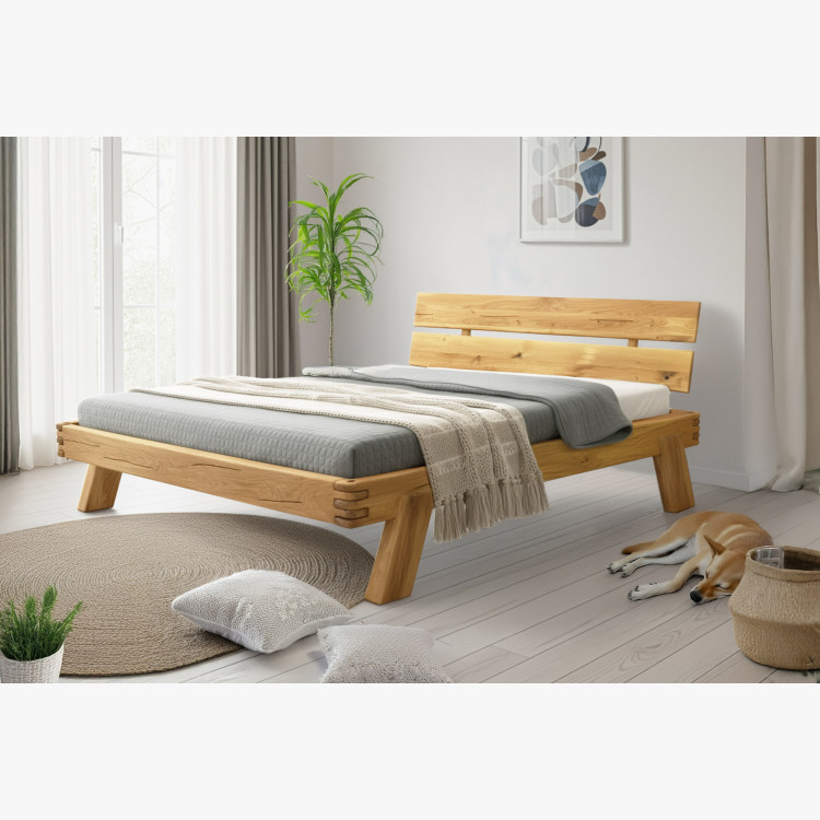 Holzbett aus Eichenbalken 180 x 200 cm