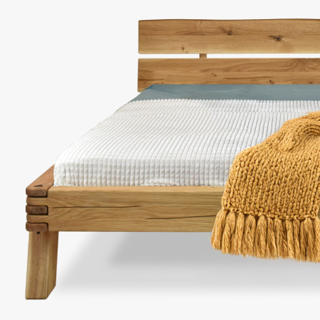 Holzbett aus Eichenbalken 180 x 200 cm
