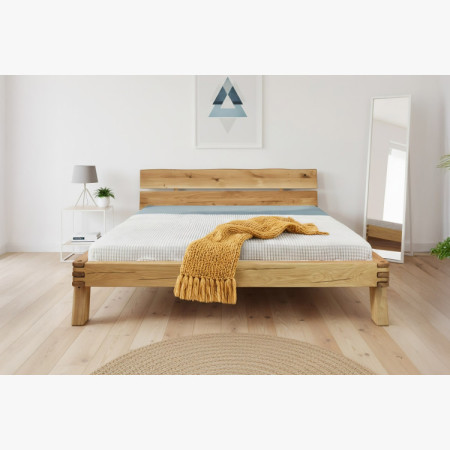 Holzbett aus Eichenbalken 180 x 200 cm