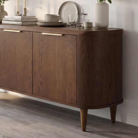 Trohtürige Design-Kommode in der Farbe Nussbaum