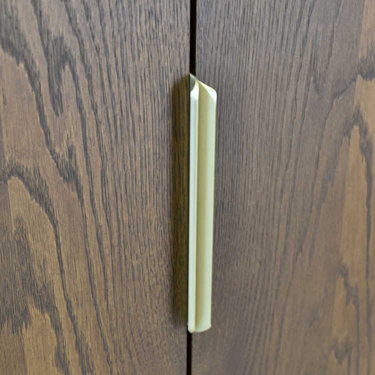 Sideboard mit zwei Türen in Nussbaumfarbe