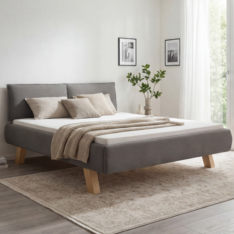 Doppelbett mit Stoffbezug auf Beinen in Grau 180 x 200
