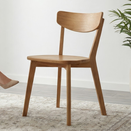 Dubicher Stuhl Hanka – massiver Esszimmerstuhl