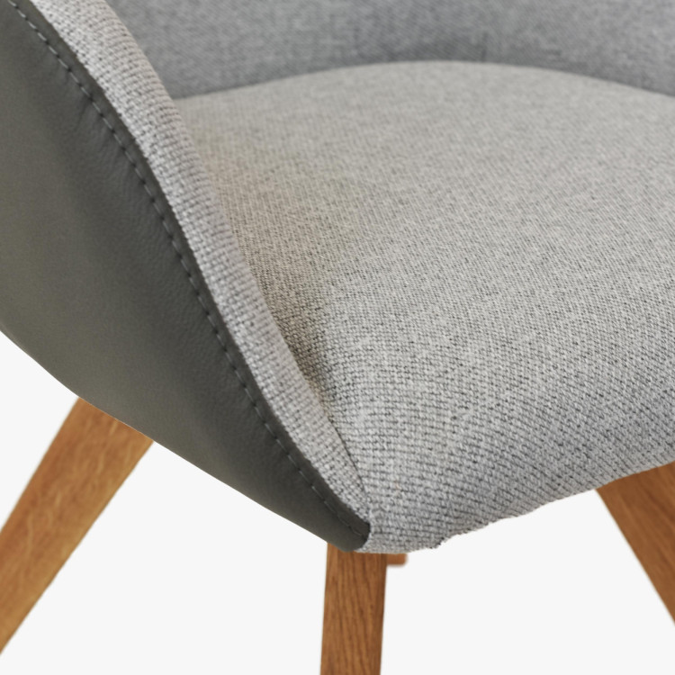 Drehbarer Sessel mit Holzbeinen, grau