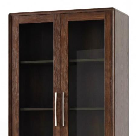 Vitrine mit Glastüren und Schublade in Nussbaumfarbe