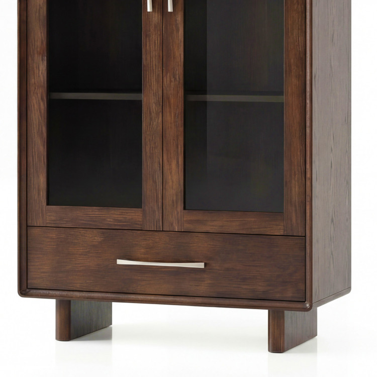 Vitrine mit Glastüren und Schublade in Nussbaumfarbe