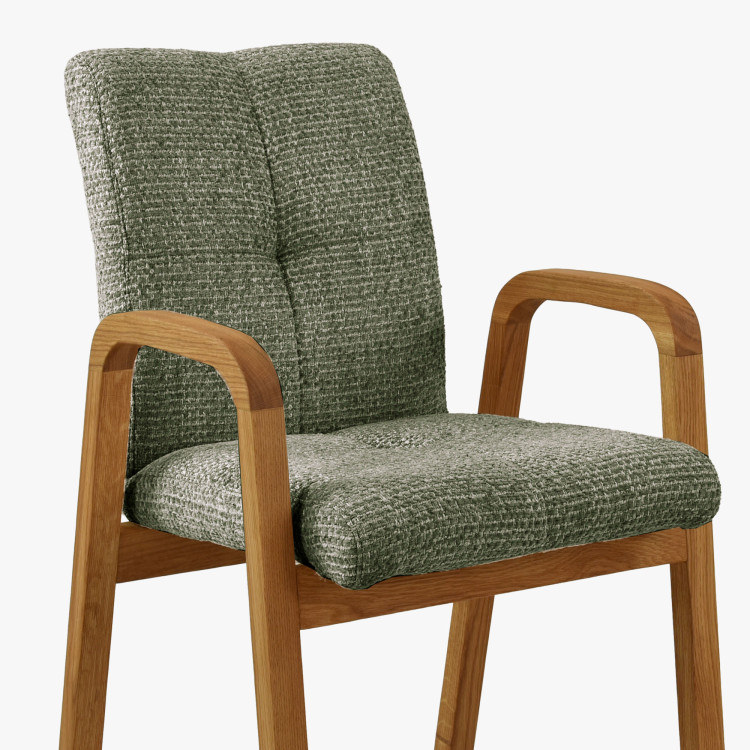 Eichenstuhl mit Armlehnen, grün gepolstert