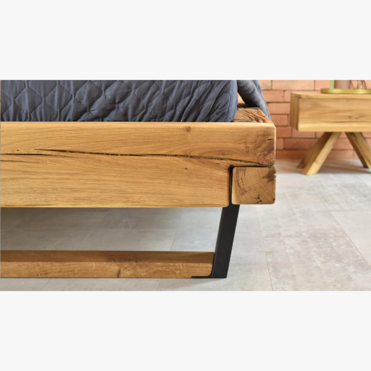 Moderne massive Eichenholz-Bett mit Metallfüßen, Laura 200 x 200