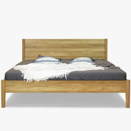 Postel aus massivem Eichenholz 180 x 200 cm