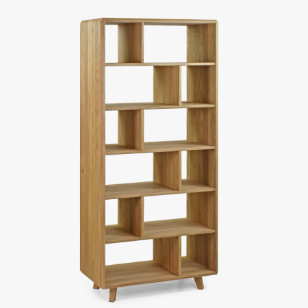 Eichenregal in der Farbe Eiche natur auf Füßen
