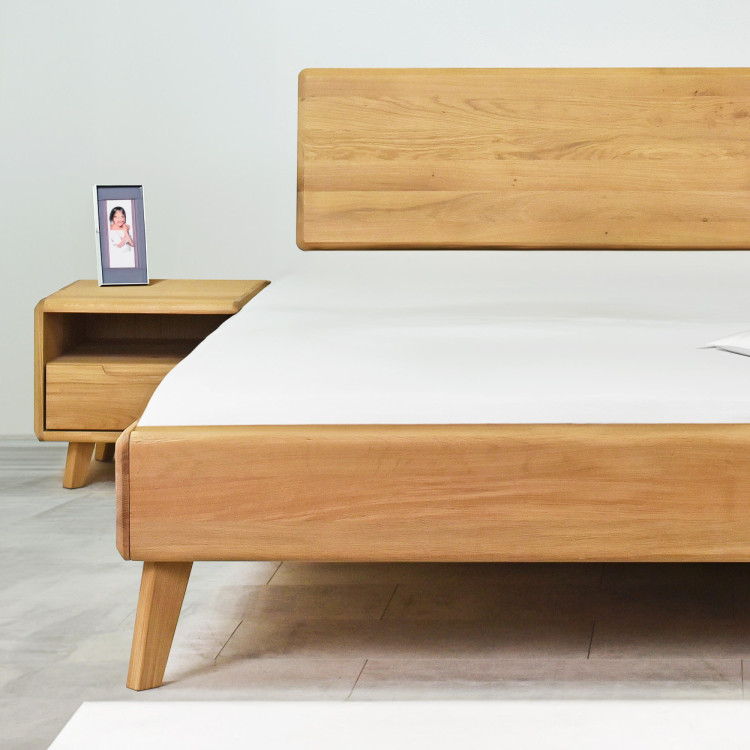 Ehebett aus natürlicher Eiche 180x200 Massivholz Doppelbett