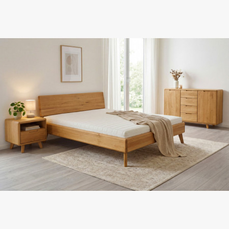 Kommode aus Holz mit Schubladen und Türen