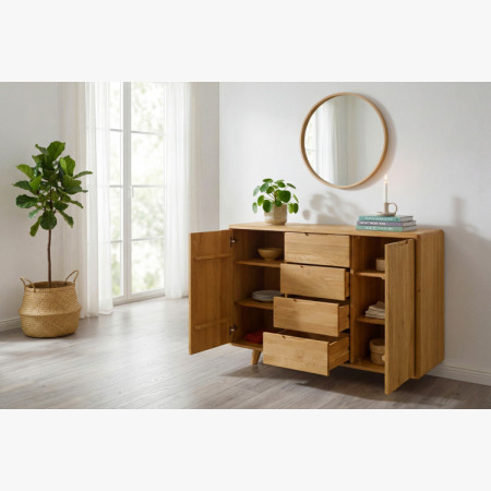 Kommode aus Holz mit Schubladen und Türen