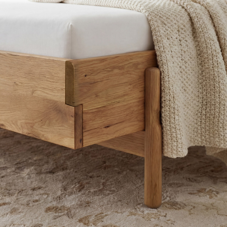 Eichenbett Satvar 180x200 cm skandinavischer Stil