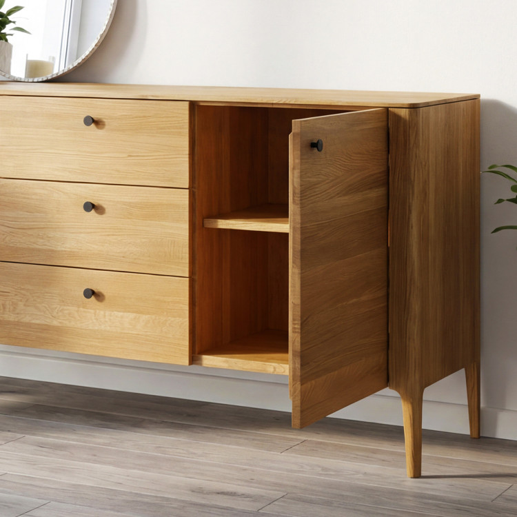 Eichenkommode auf Beinen, Kosice