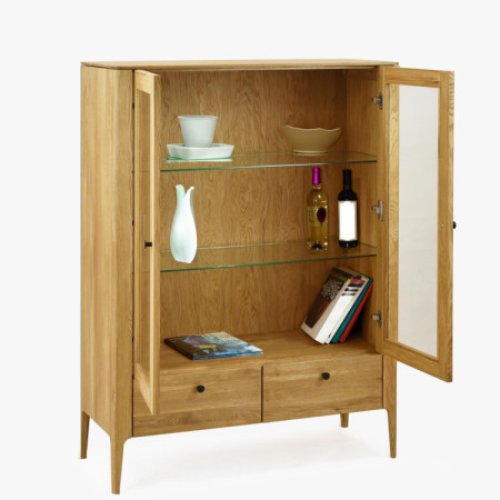 Zweiturige Vitrine aus Massivholz