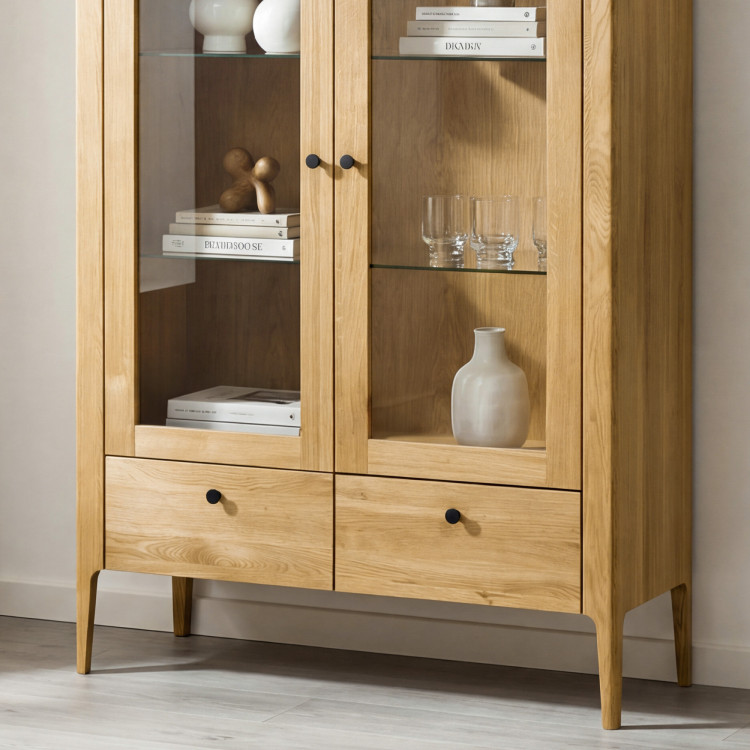 Zweiturige Vitrine aus Massivholz