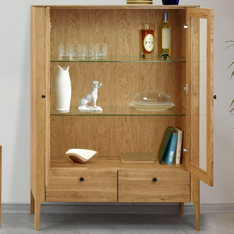 Zweiturige Vitrine aus Massivholz