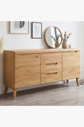 Kommode aus massiver Eiche auf Füßen, Typ Prag 49