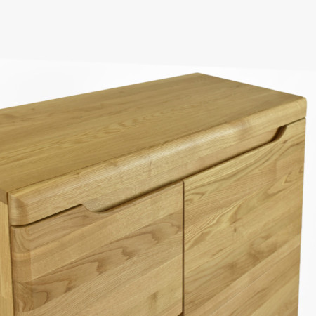 Niedrige Vitrine aus massivem Eichenholz auf Beinen, Prag Typ 45