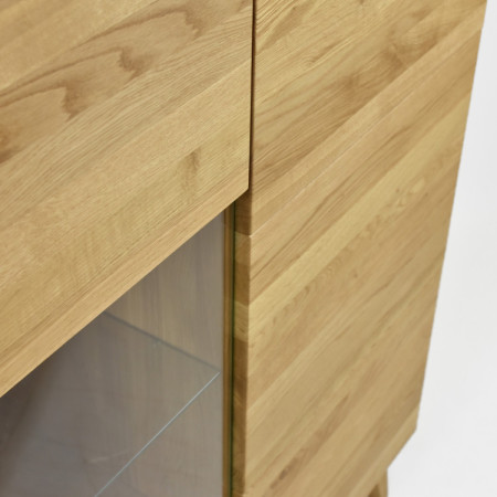 Niedrige Vitrine aus massivem Eichenholz auf Beinen, Prag Typ 45