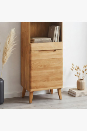 Vitrine aus massivem Eichenholz auf Beinen, Praha Typ 10 2