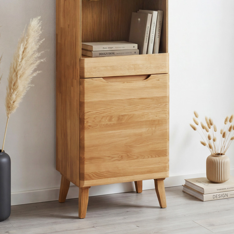 Vitrine aus massivem Eichenholz auf Beinen, Praha Typ 10